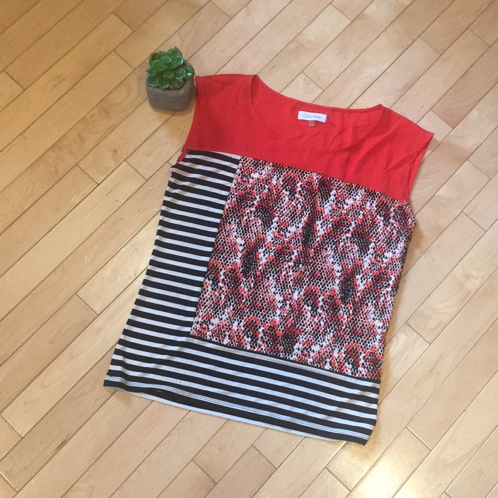 Calvin Klein • Sleeveless Top (M)